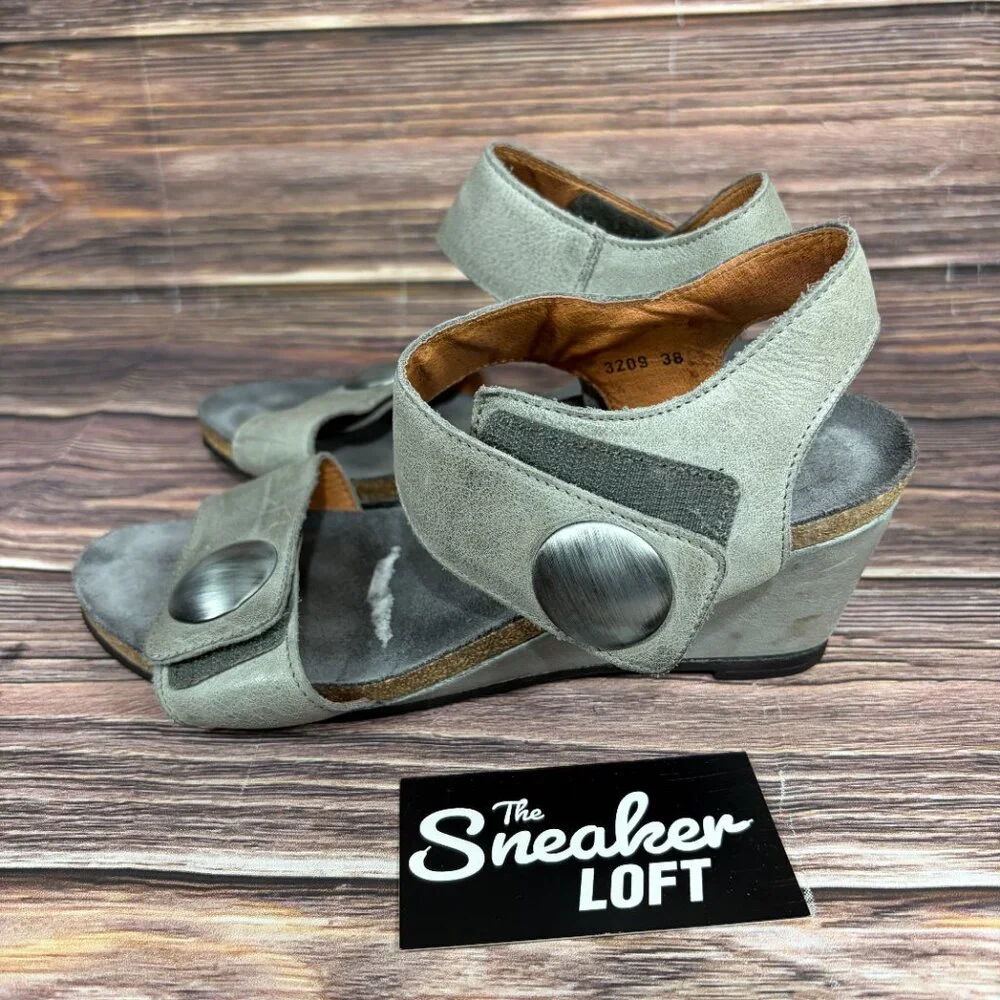 Taos Carousel 2 Women's Leather Wedge‎ Gray Sandals